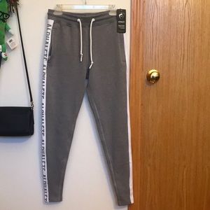 Alphalete Womens Statement Jogger Small Gray